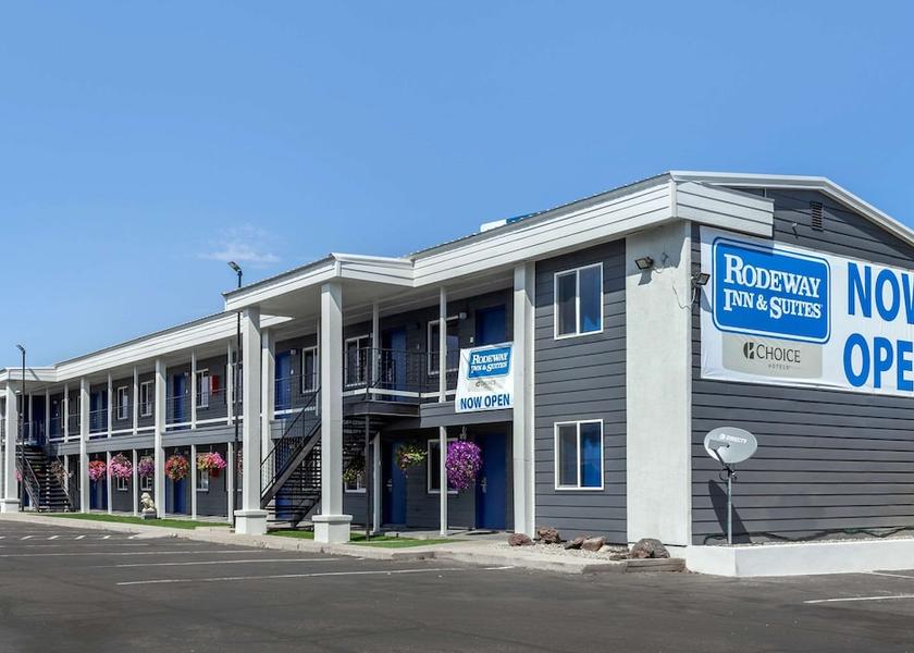 California Ontario Exterior Detail