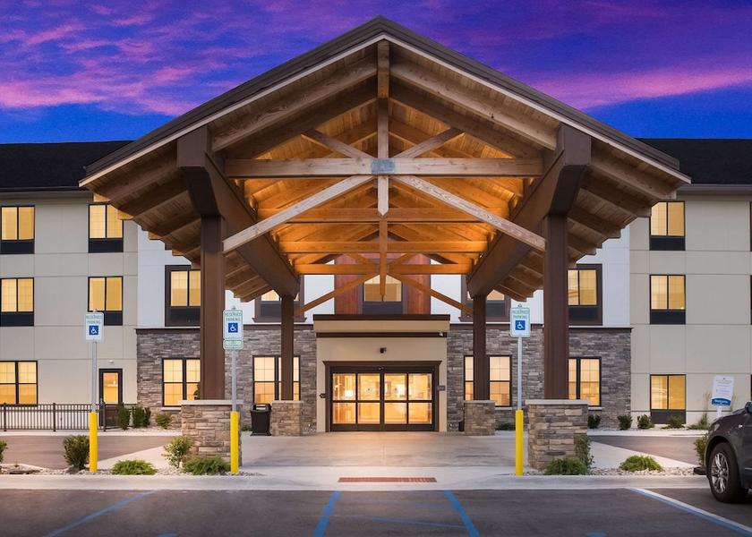 Michigan Gaylord Exterior Detail