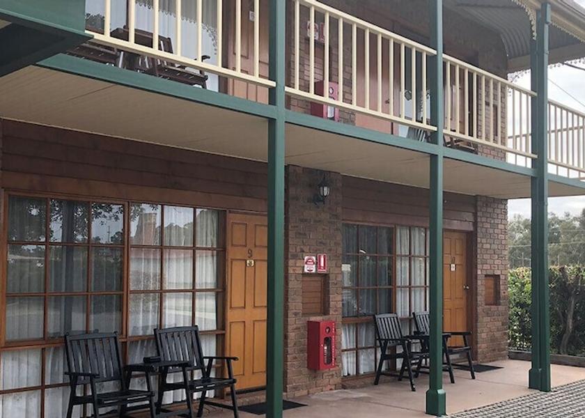 Victoria Swan Hill Exterior Detail