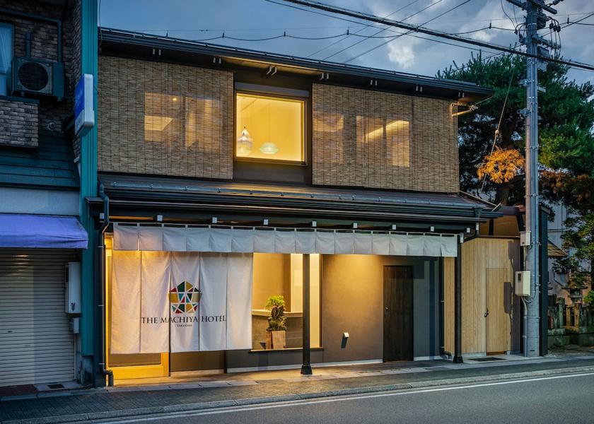 Gifu Takayama Front of property - evening/night