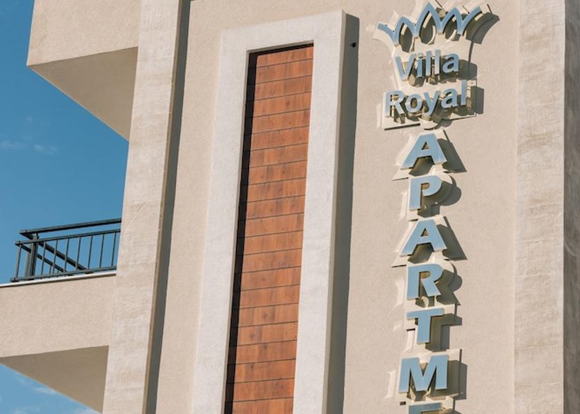  Tivat Exterior Detail