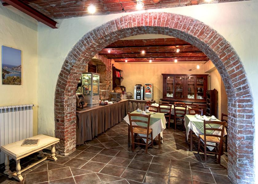 Liguria Sarzana Bar