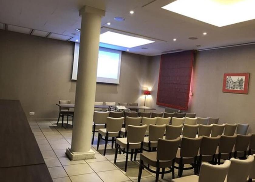 Grand Est Colmar Meeting facility
