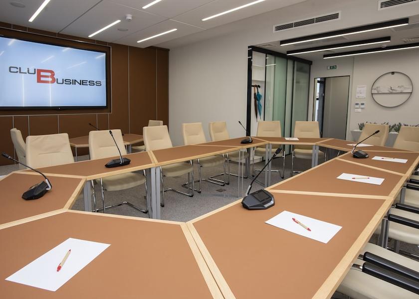  Shumen Business Centre