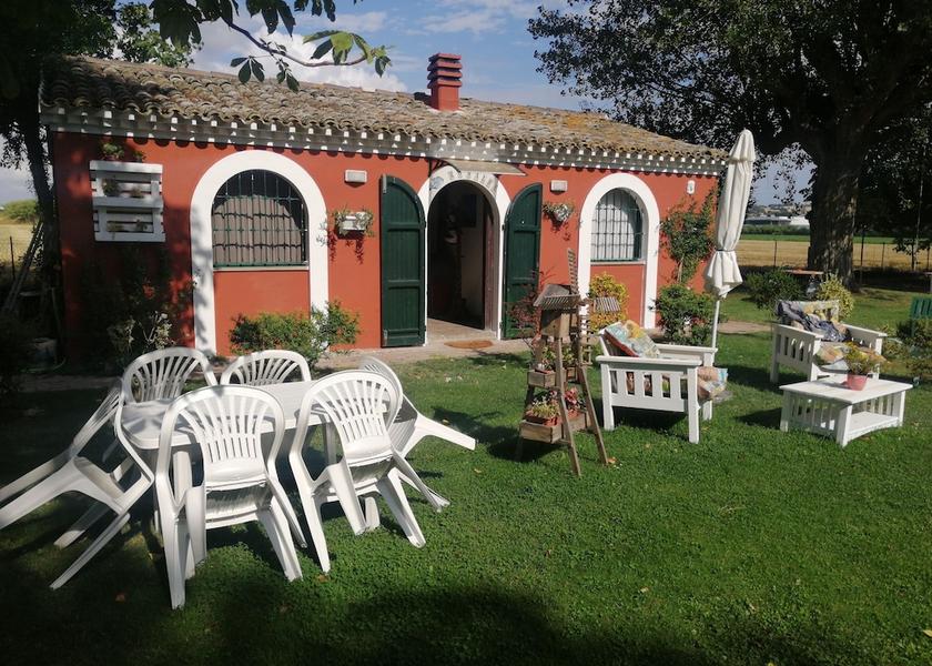 Marche Castelfidardo Facade