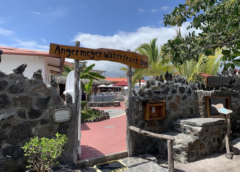 Galapagos Puerto Ayora Entrance