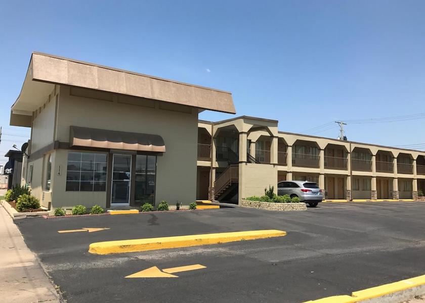 Kansas Hutchinson Exterior