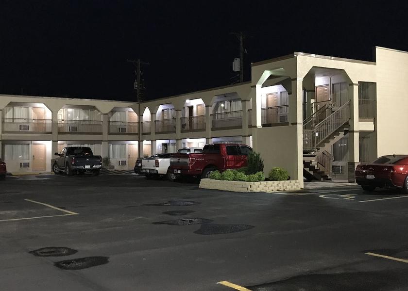 Kansas Hutchinson Facade