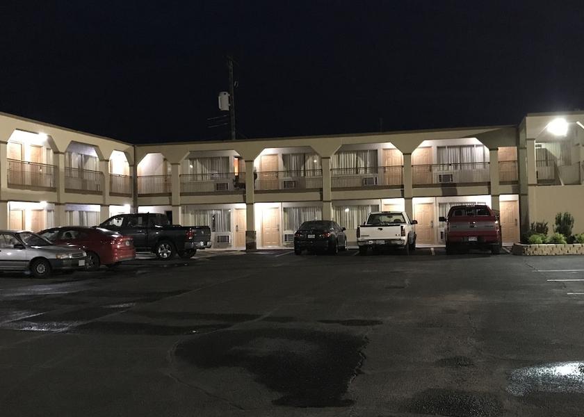 Kansas Hutchinson Facade