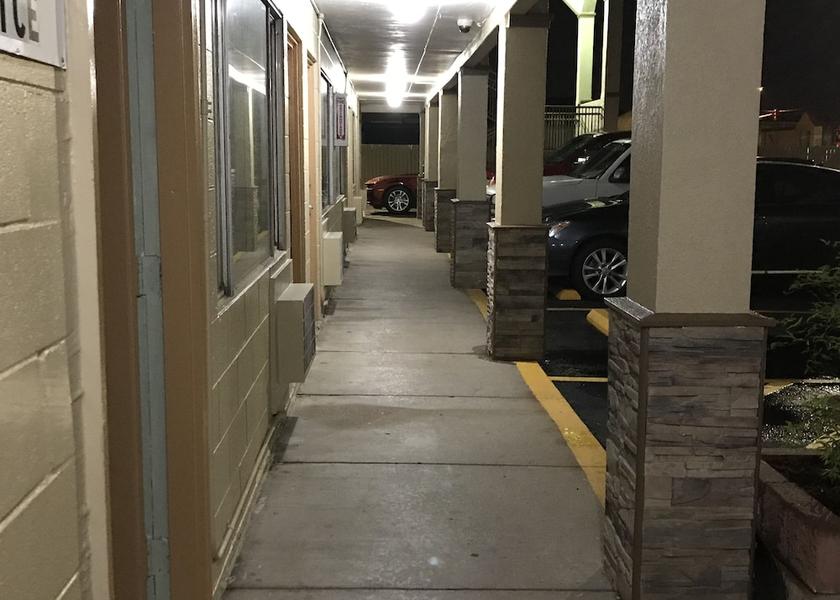 Kansas Hutchinson Facade