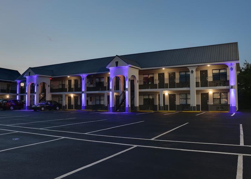 Georgia Calhoun Parking