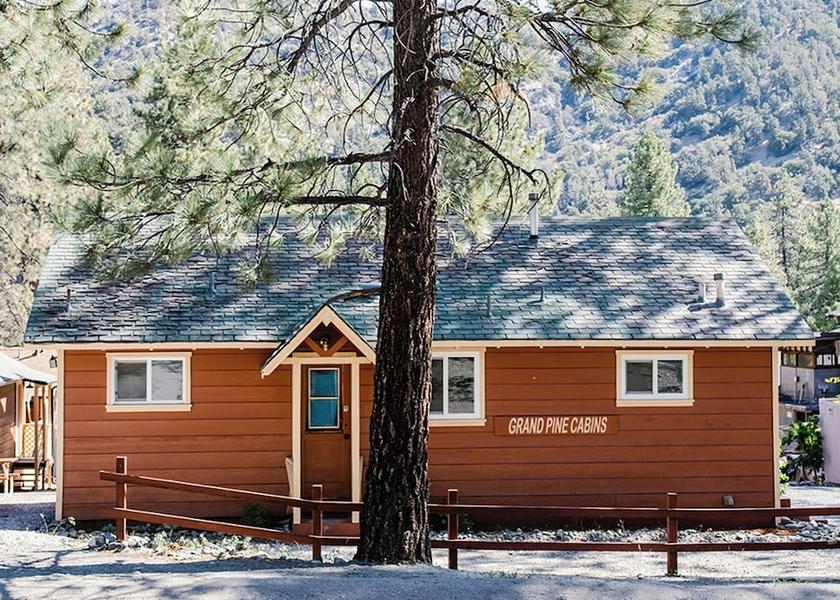 California Wrightwood Facade
