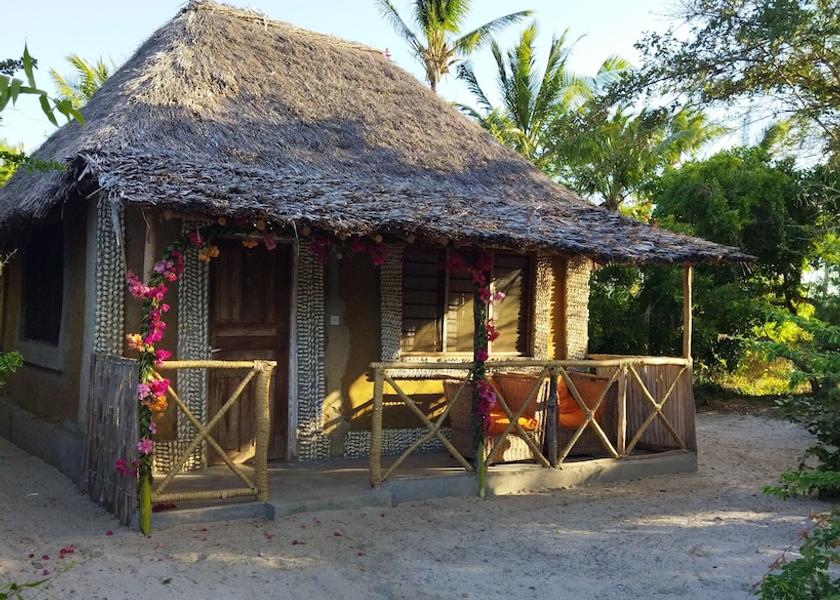  Watamu Interior Entrance