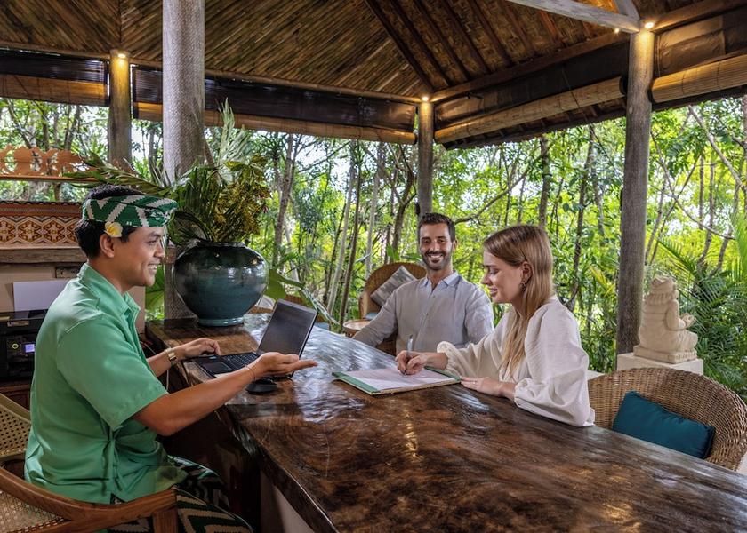  Penida Island Reception