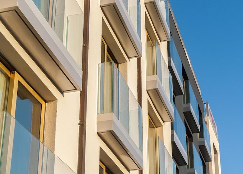  Varna Exterior Detail