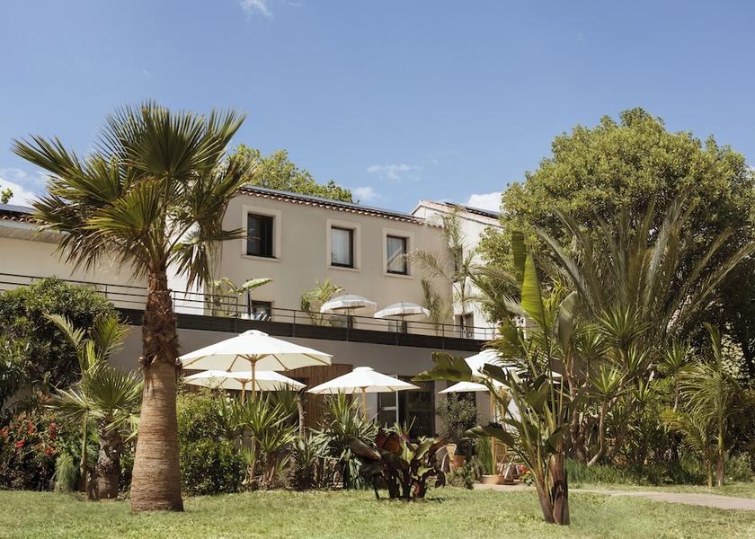 Occitanie Aigues-Mortes Front of property