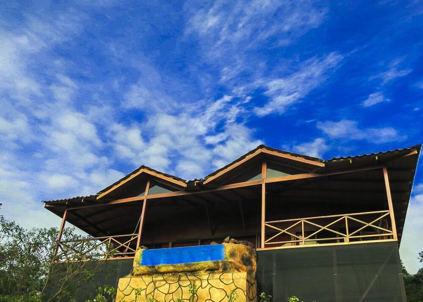 Alajuela La Fortuna Facade