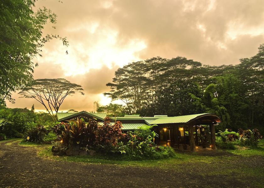 Hawaii Pahoa Facade