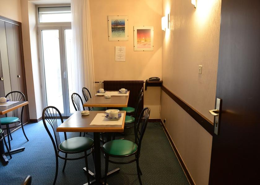 Bourgogne-Franche-Comte Vesoul Breakfast Area