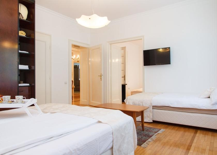 Montana Belgrade Room