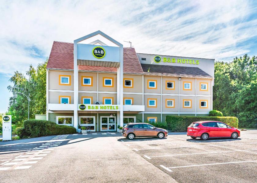 Grand Est Yutz Hotel Exterior