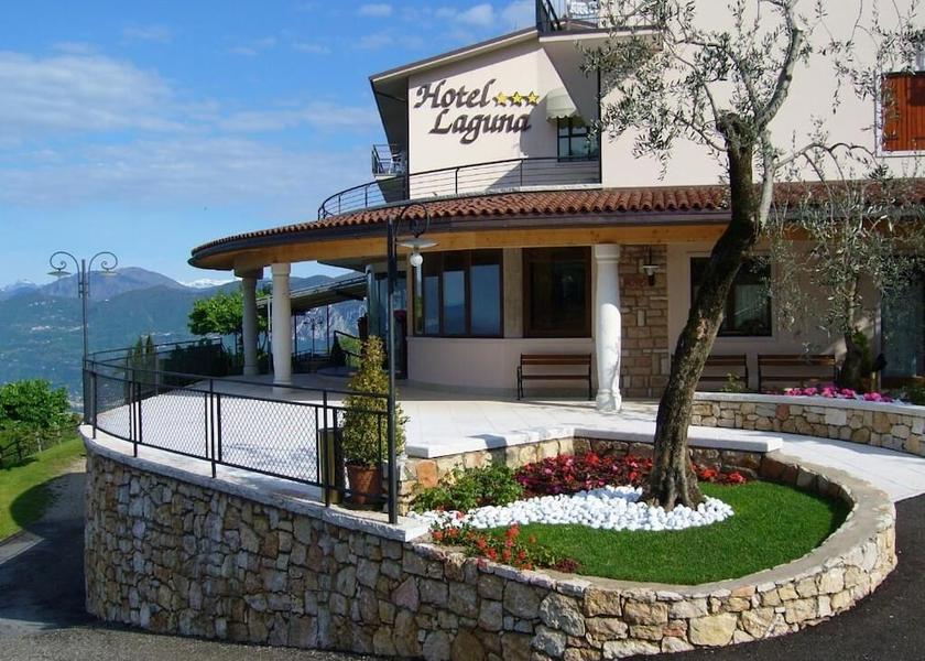 Veneto San Zeno Di Montagna Exterior Detail