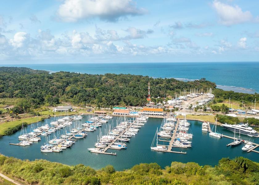 Colon Colon Marina