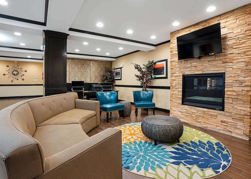 Washington Auburn Lobby