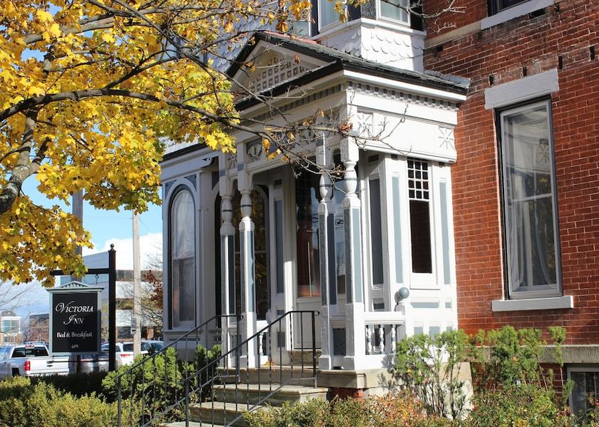 Pennsylvania Erie Facade