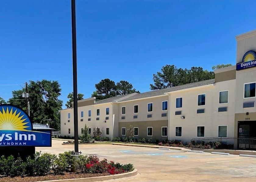 Louisiana Zachary Exterior Detail