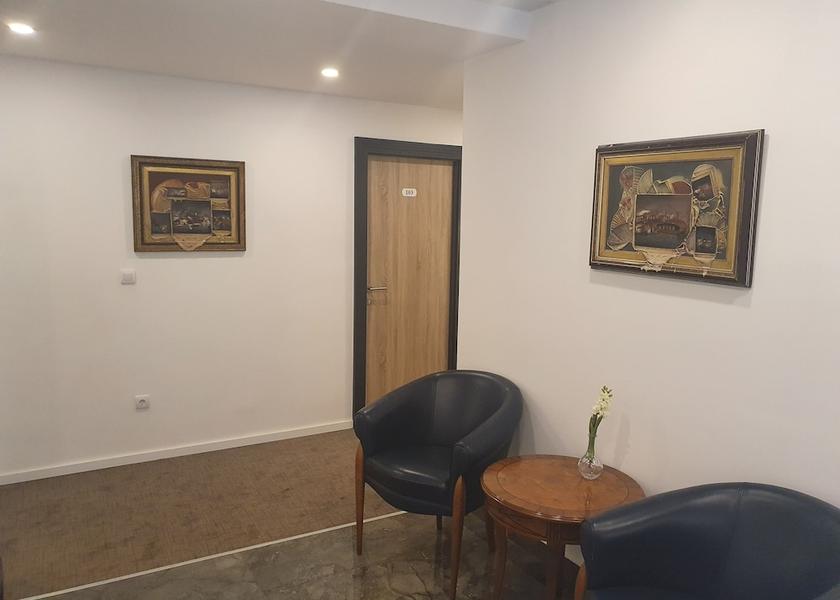 Montana Belgrade Lobby