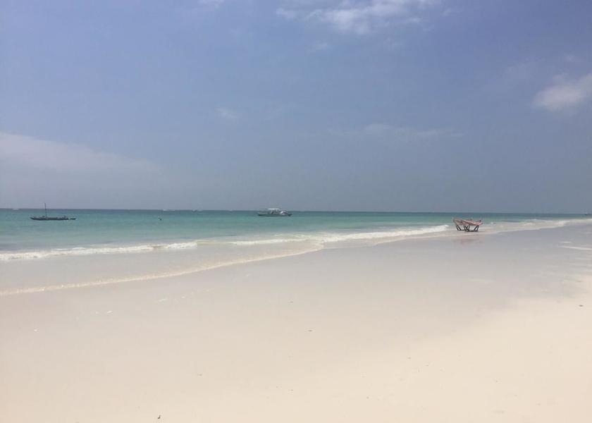  Diani Beach Beach Bar