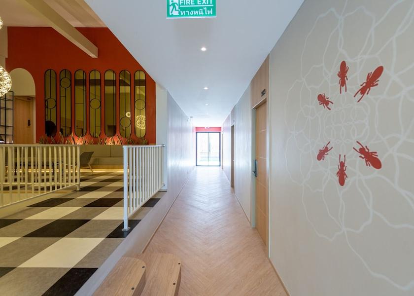  Pluak Daeng Hallway