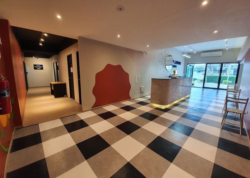 Chonburi pluak daeng Lobby