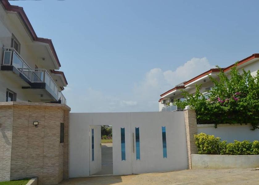  Abidjan Entrance