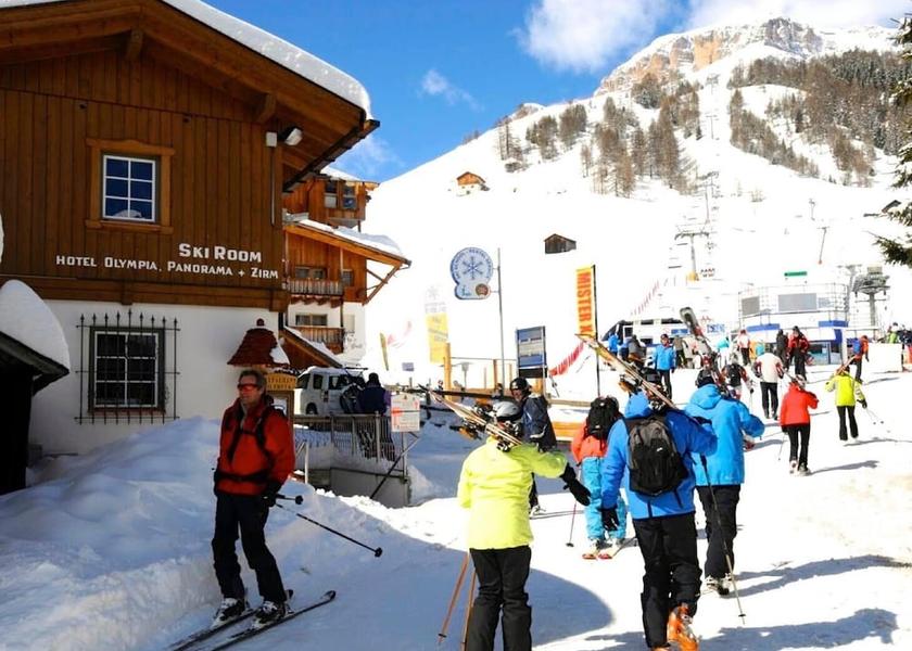 Veneto Livinallongo del Col di Lana Snow and Ski Sports