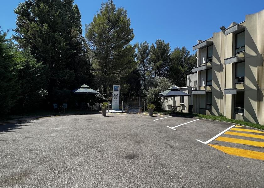 Provence-Alpes-Côte d'Azur Marseille Accessible parking