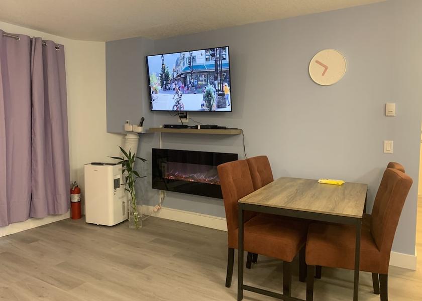 Alberta Canmore In-Room Dining