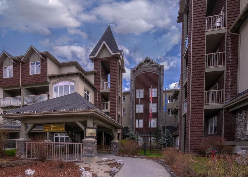 Alberta Canmore Courtyard
