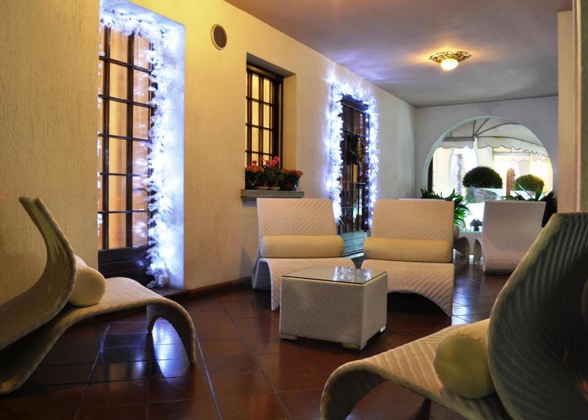 shared lounge/tv area