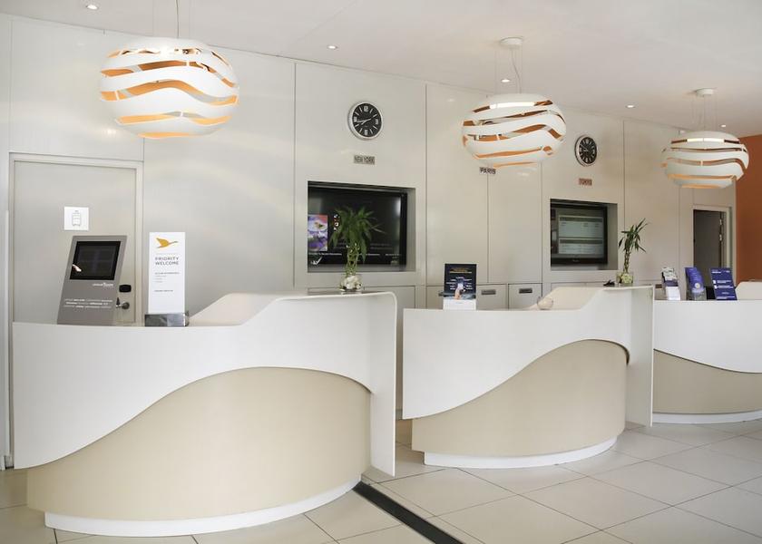  Constantine Lobby