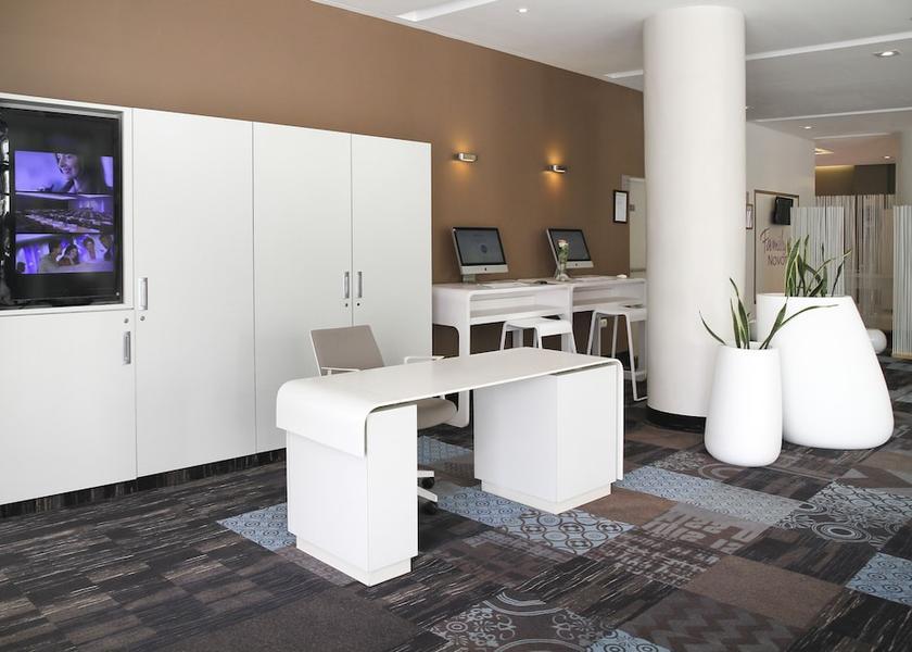  Constantine Reception