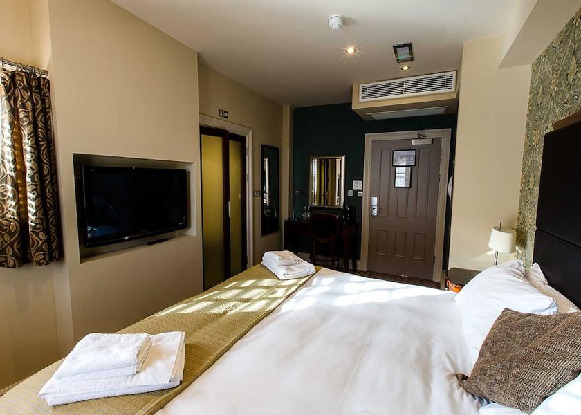 Wales Cardiff Room