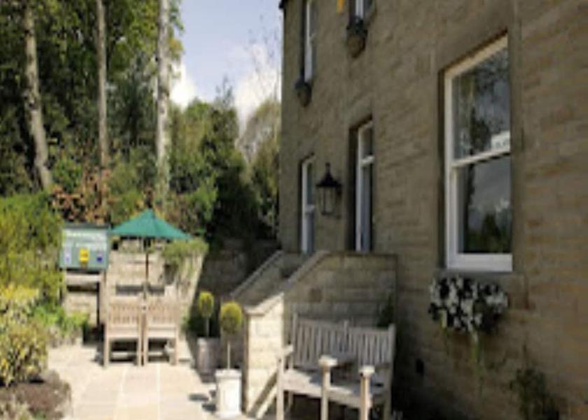 England Skipton Exterior Detail