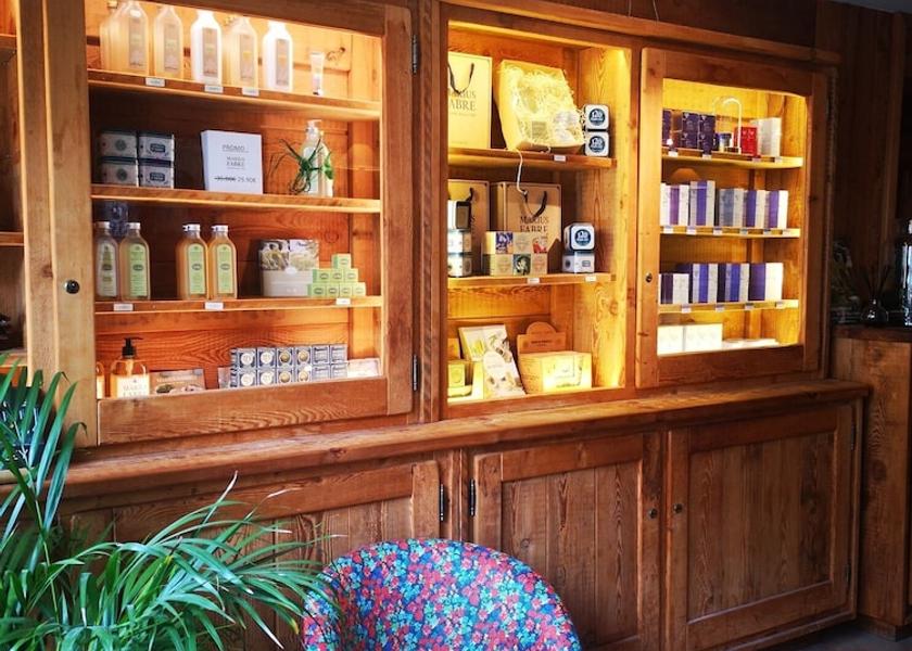 Provence - Alpes - Cote d'Azur Monetier-les-Bains Reception