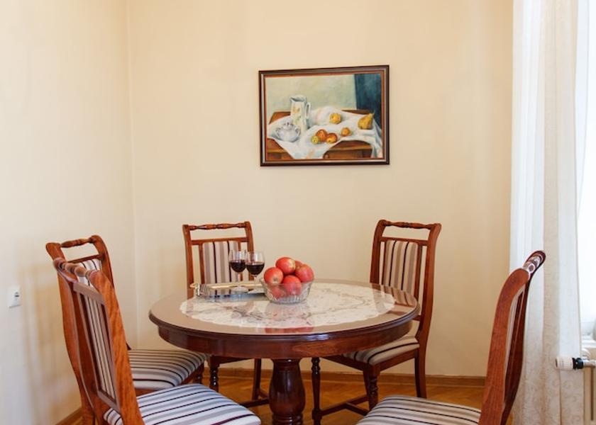 Montana Belgrade In-Room Dining