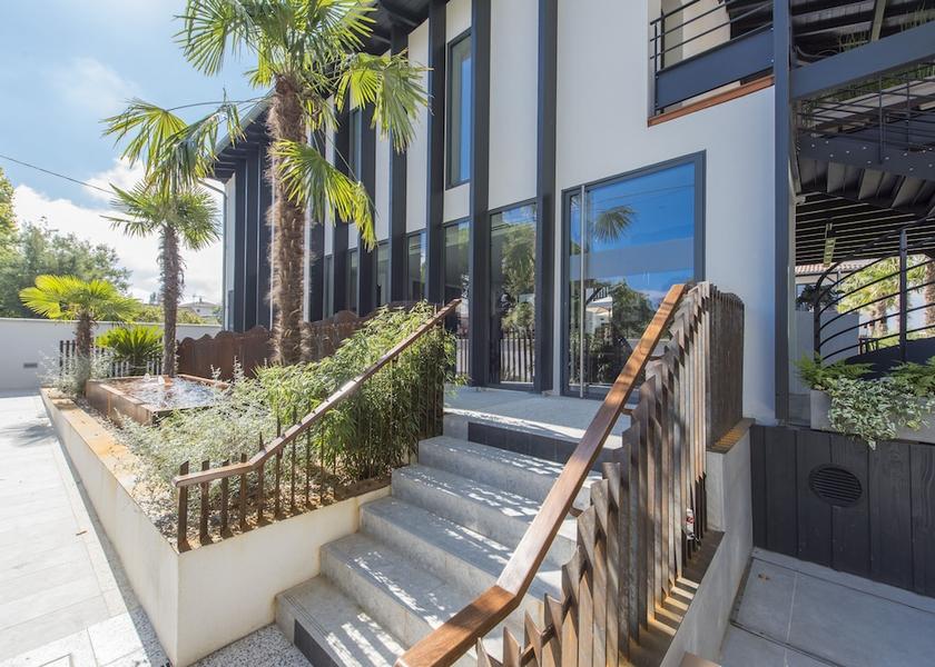 Nouvelle-Aquitaine Andernos-les-Bains Entrance