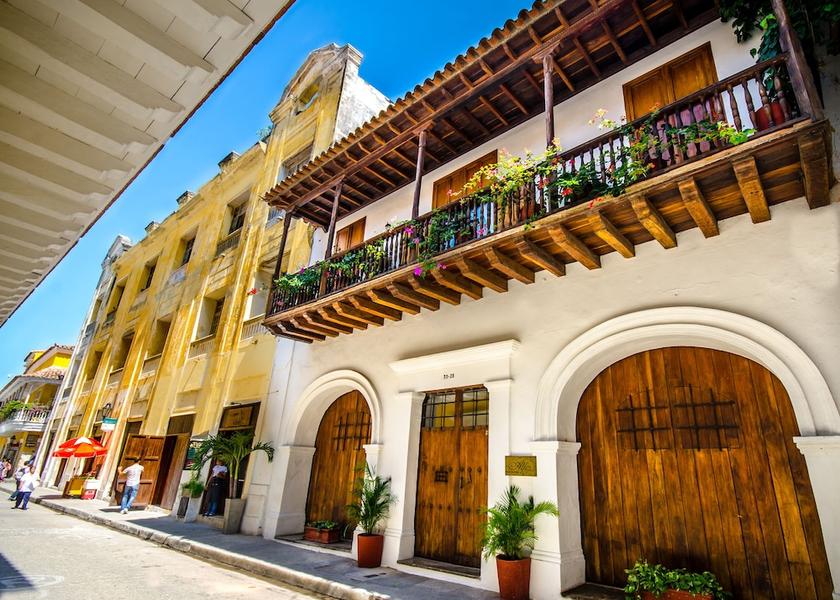 Bolívar Cartagena Exterior Detail