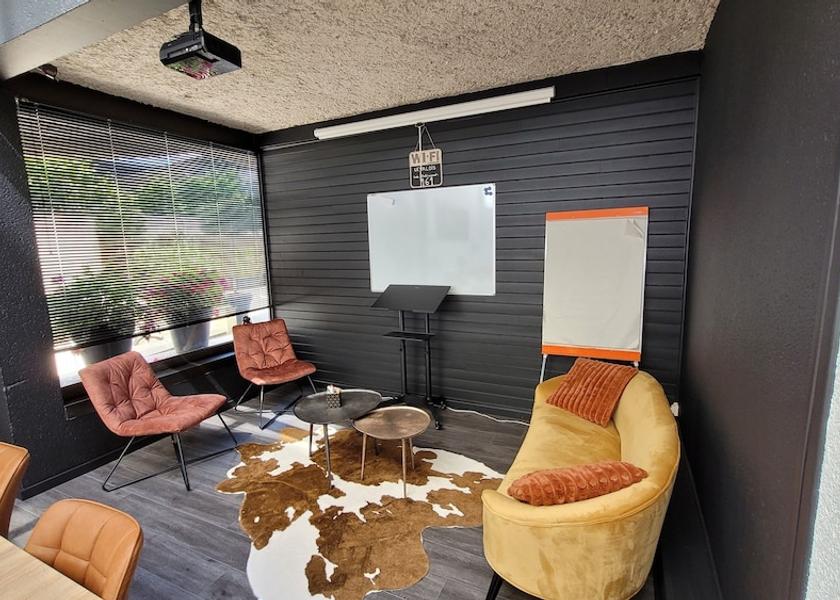 Nouvelle-Aquitaine Cognac Meeting Room