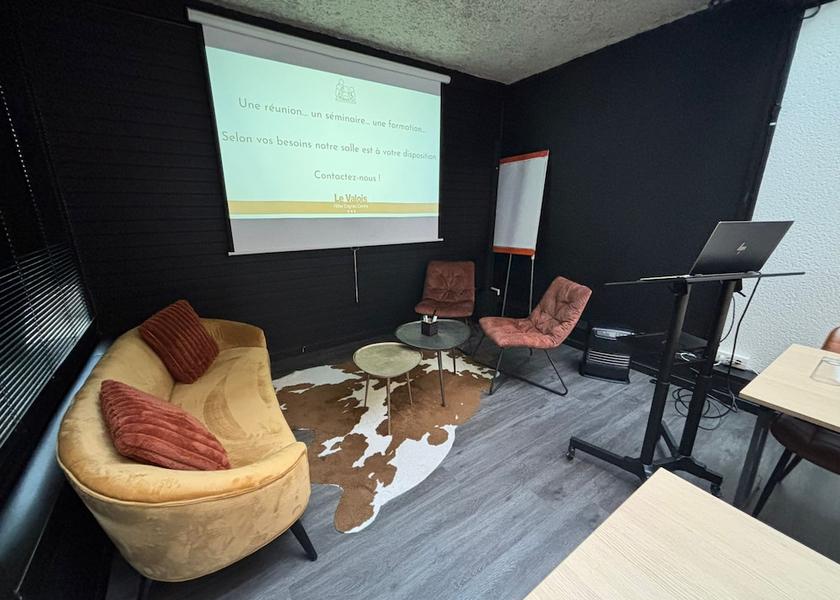 Nouvelle-Aquitaine Cognac Meeting Room